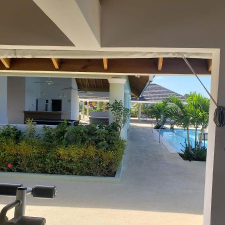 Breathtaking Villa At The Crest Richmond ภายนอก รูปภาพ